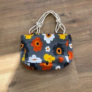 Farmhouse is my style tote bag